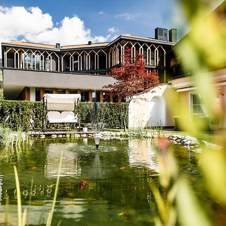 Engels Park Випитено Экстерьер фото