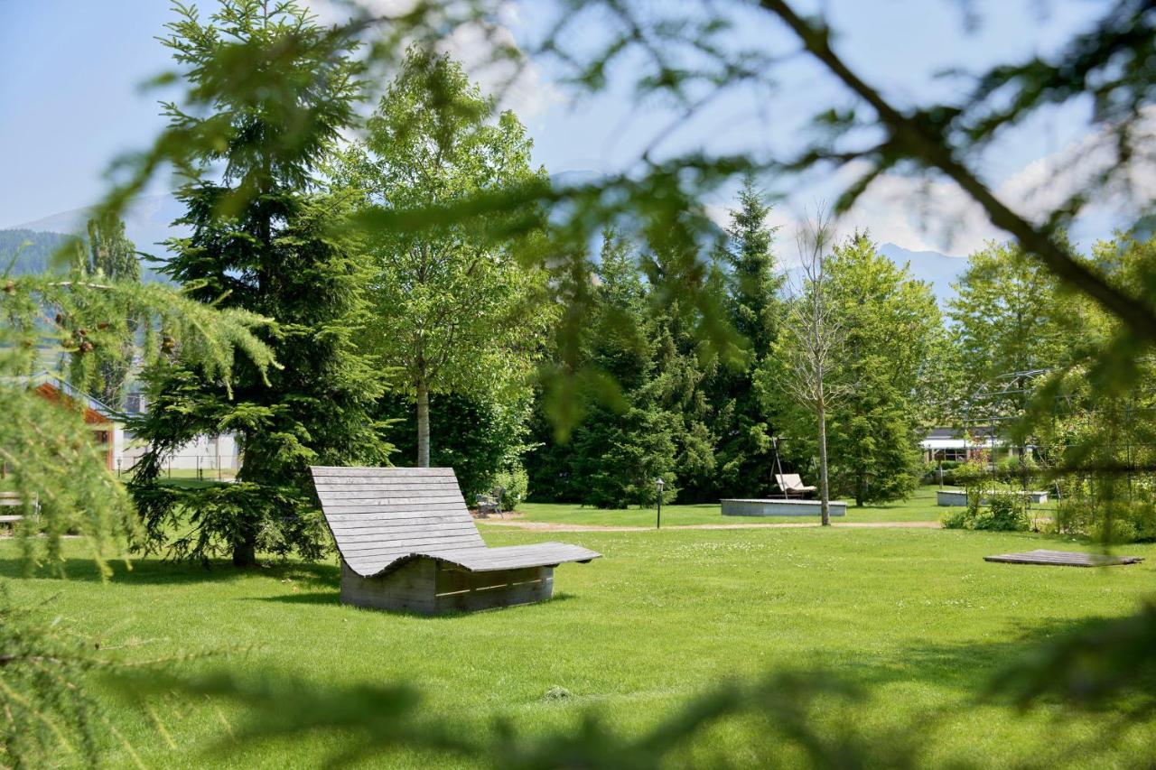 Engels Park Випитено Экстерьер фото